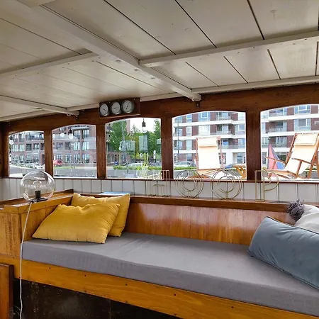 Charmante Kapiteinshut Op Historisch Schip De Hoop Bed & Breakfast 4*